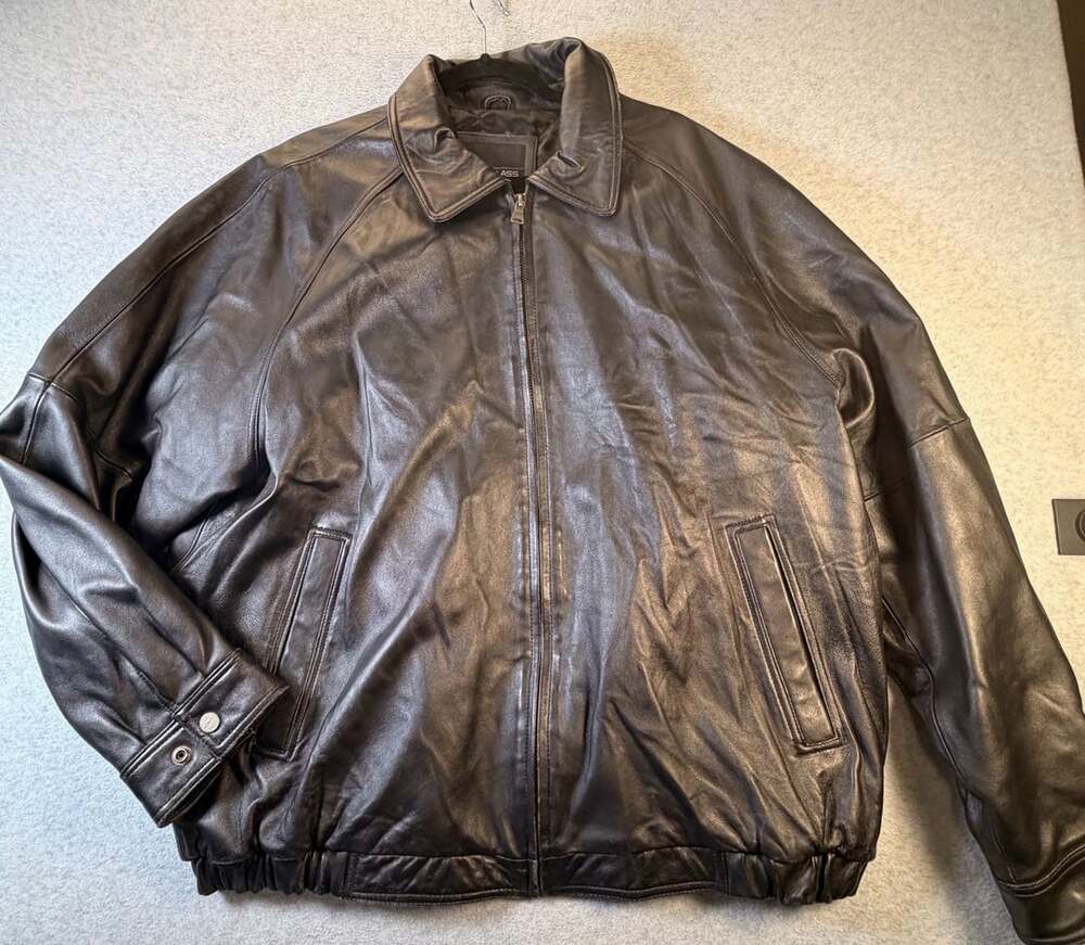 Bill Blass Vintage Black Leather Bomber Jacket Size XL